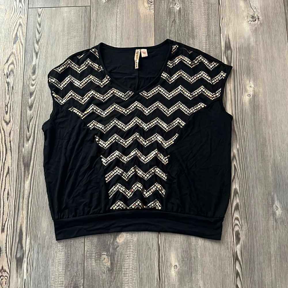 Eyeshadow Blouse With Gold Sequins